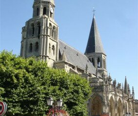 Extérieur de la Collégiale Notre-Dame de Poissy