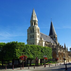 Magnet de la Collegiale Notre-Dame à poissy Magnet de la Collegiale Notre-Dame à poissy